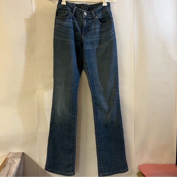 Lee Modern Series Curvy Fit Jeans - Picture 15 of 15